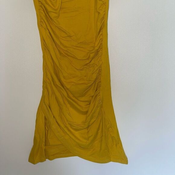 Yellow Bodycon dress - Picture 3 of 7